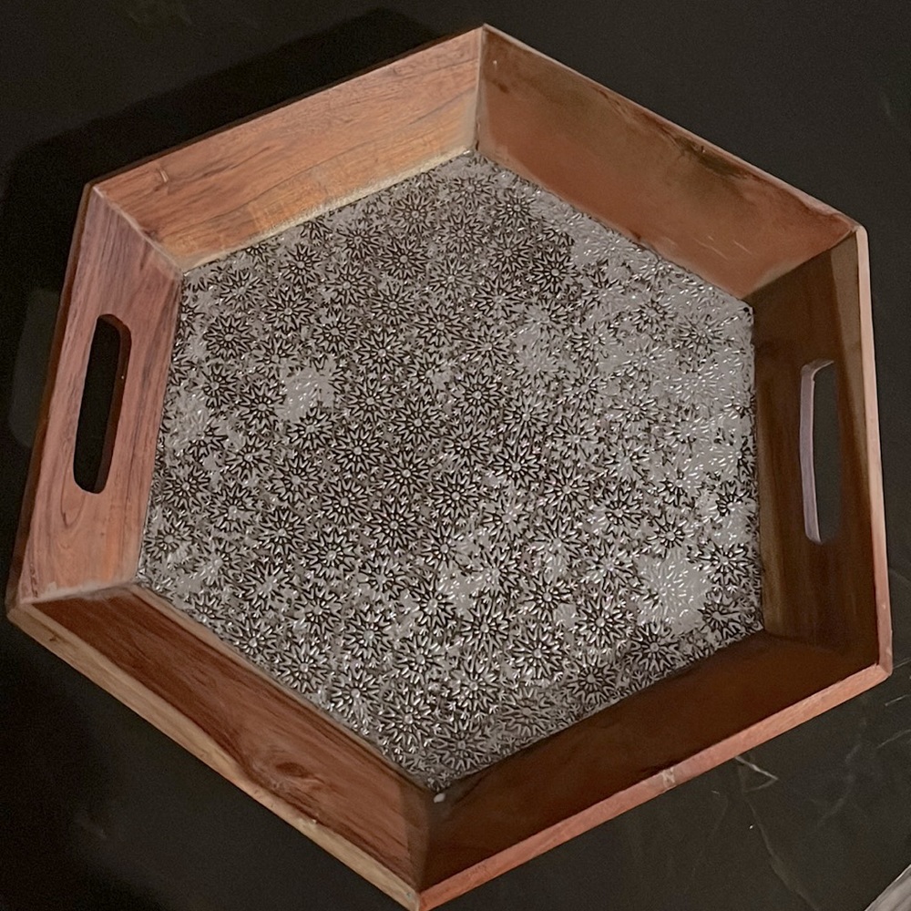 Decorative geometric tray